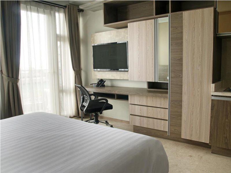 Graha Makara Suite Hotel & Residence Cikarang Zewnętrze zdjęcie