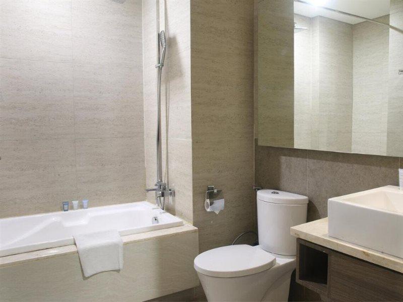 Graha Makara Suite Hotel & Residence Cikarang Zewnętrze zdjęcie